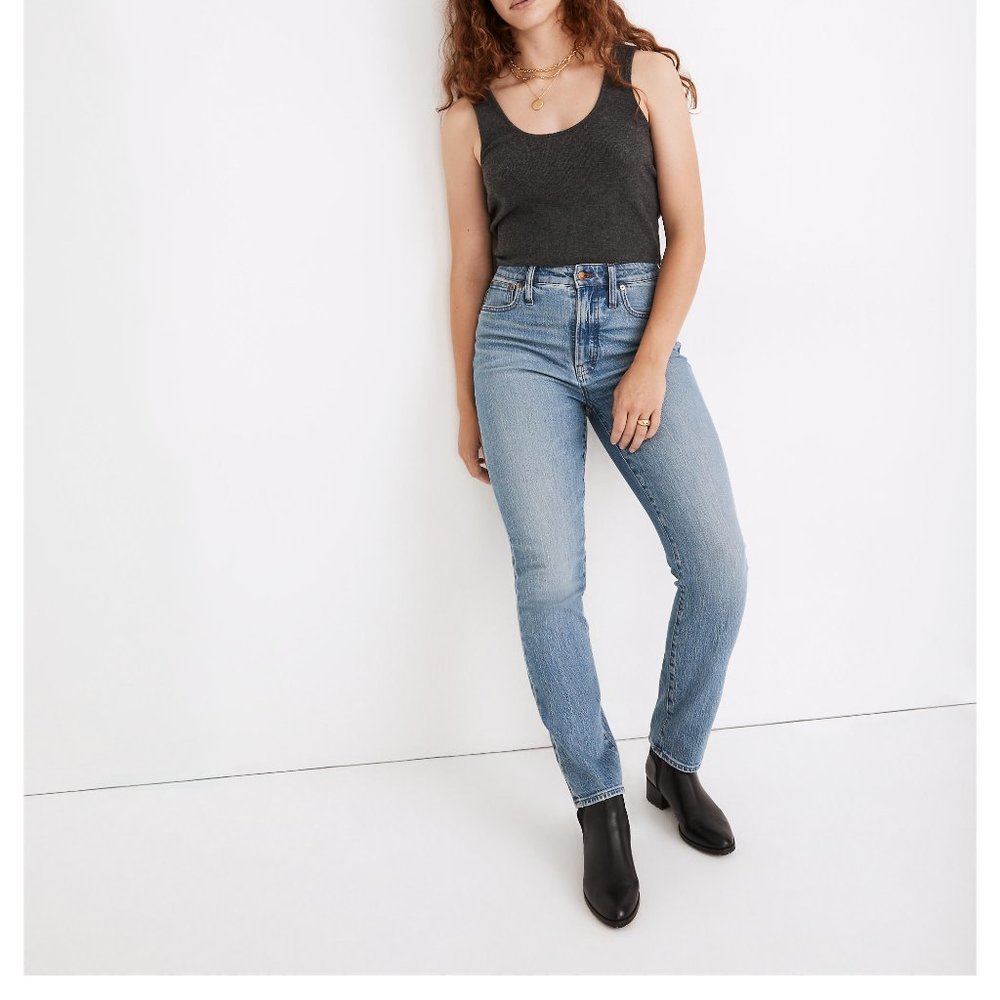 The Petite Curvy Perfect Vintage Jean in Banner Wash